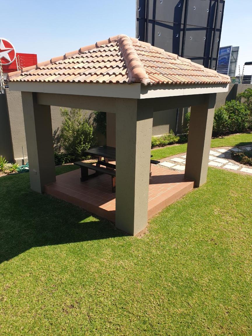 Nova Luxury Suites Fourways Johannesburg Exterior photo